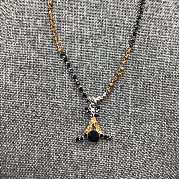 Vintage Black Gold Tone Sparkling Earrings Set - Picture 4 of 5